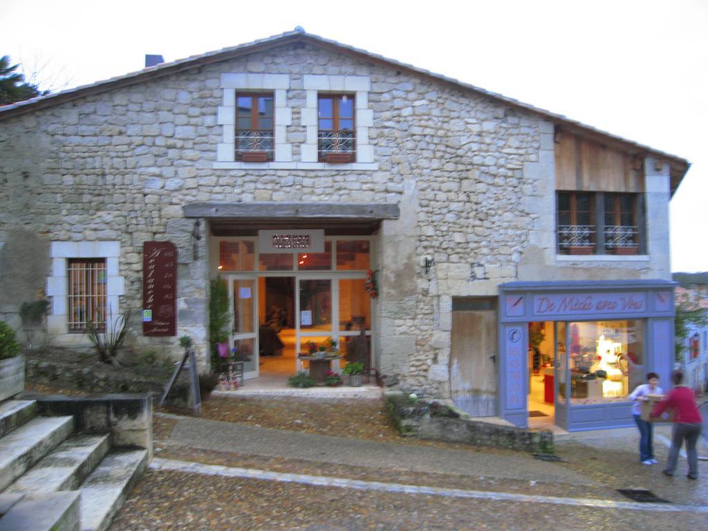 Faubourg St Jean Apartamento Aubeterre-sur-Dronne Exterior foto